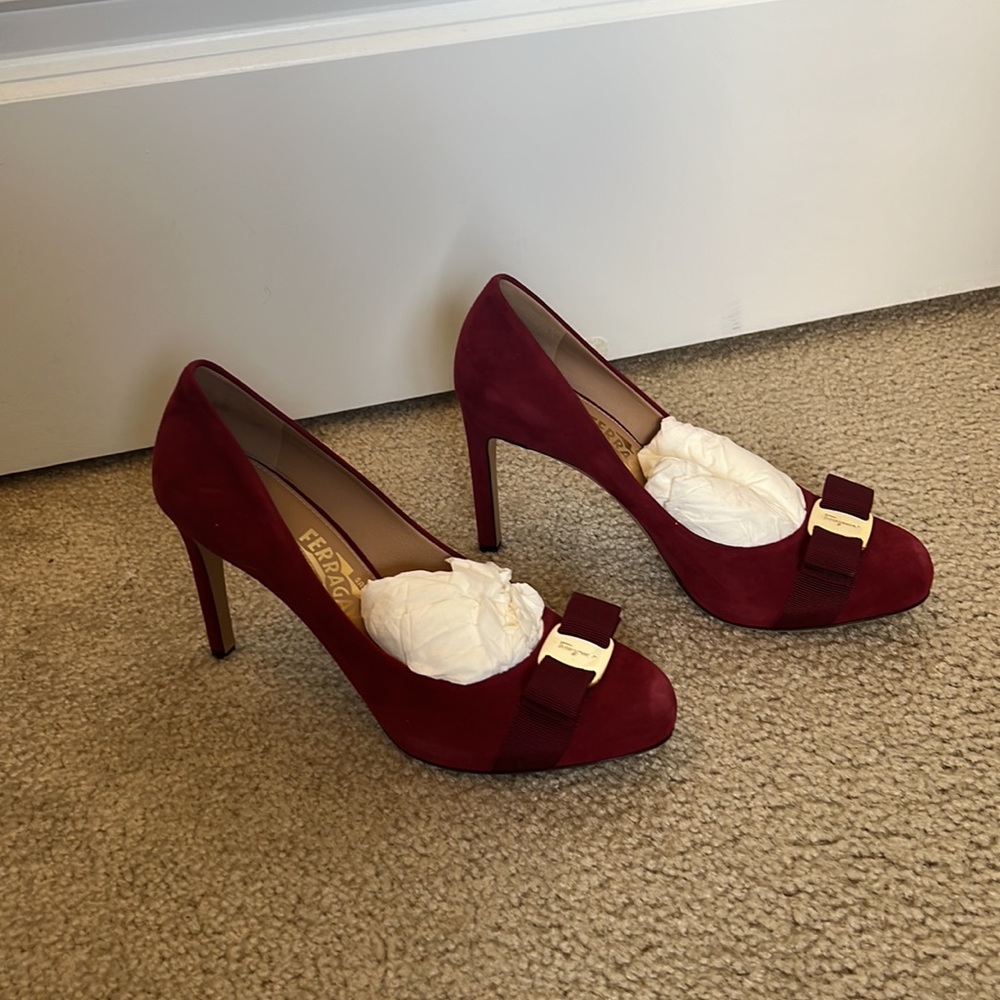 New in Box, Salvatore Ferragamo Pimpa Heels, 7.5 - Picture 3 of 9
